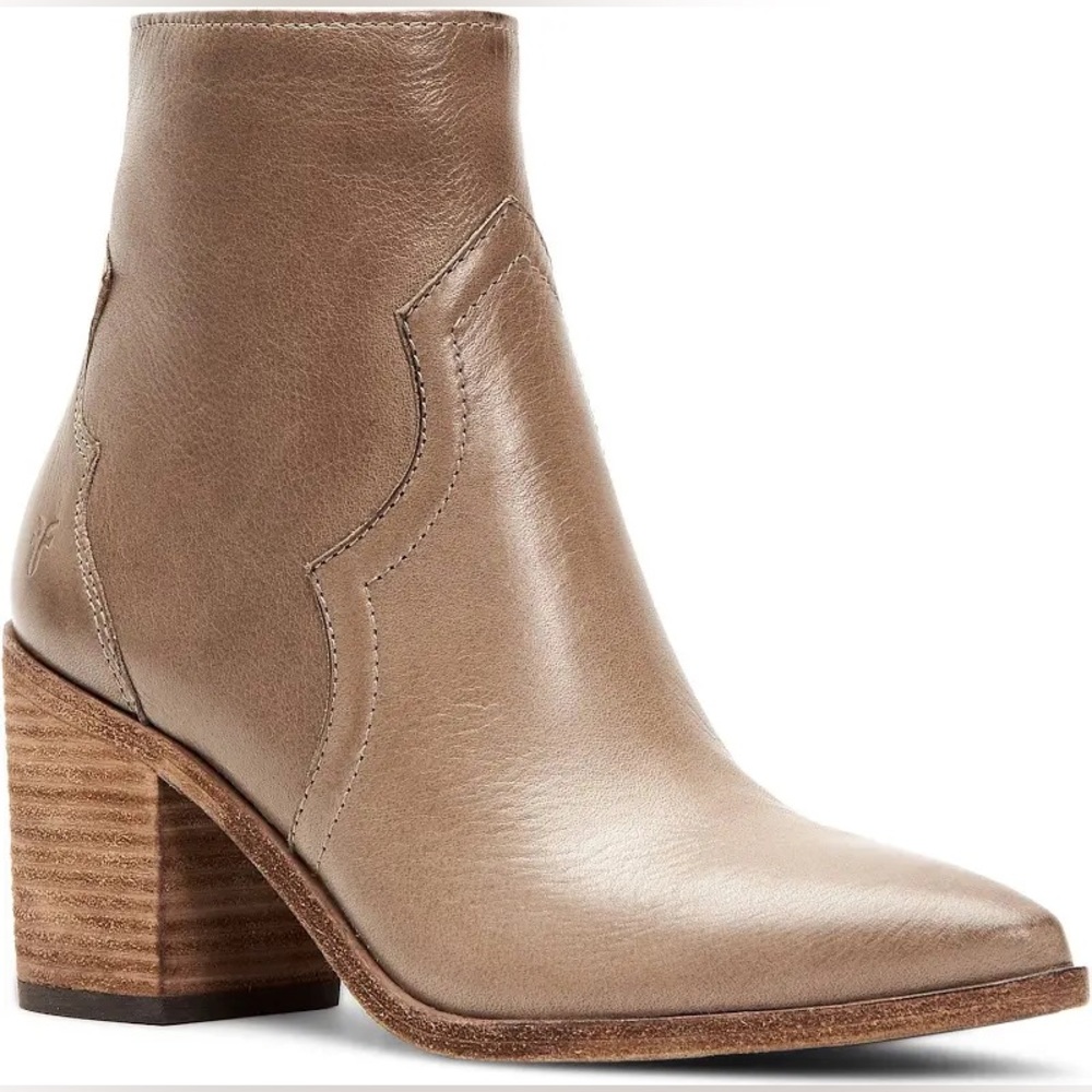Frye Flynn Short Inside Zip